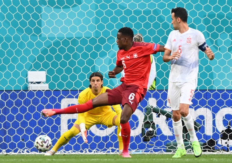 开云体育官网-罗马诺：扎卡里亚转会吉达国民的交易冻结，各方都认为交易已终止