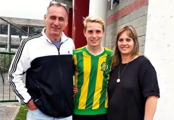 1715335728234013635.jpg 1715335329243.jpg